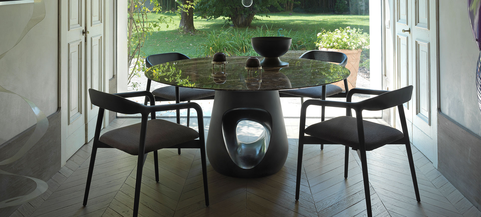 Dining room with Barbara table and Velasca chairs