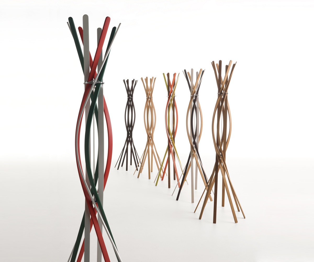 Coat Stand Twist