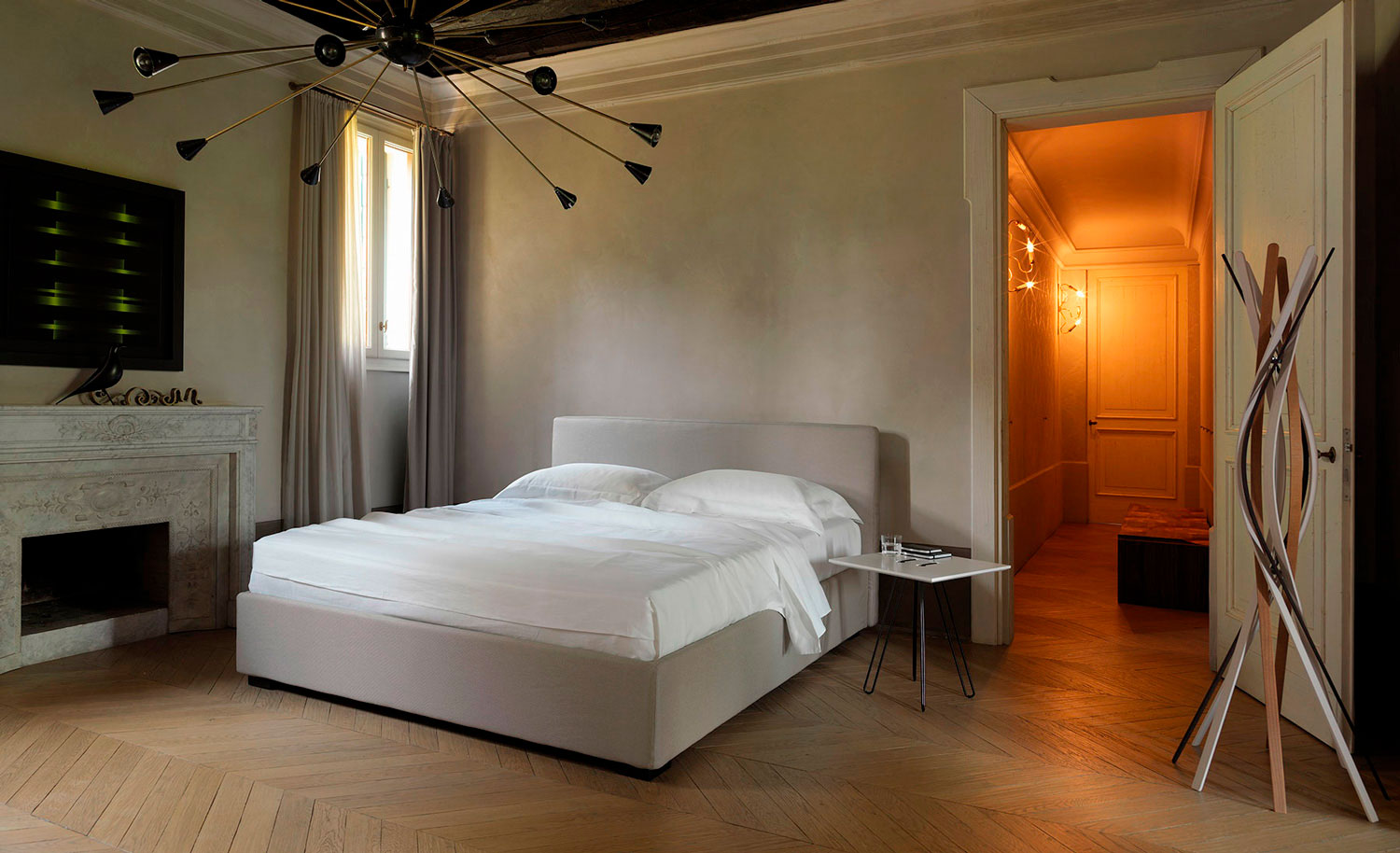 Lipari Plus bed in a bedroom